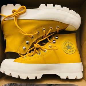 NWT Converse CTAS Lug high top 6.5